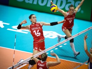 Milliler İtalya’ya Boyun 3-0 Kaybetti