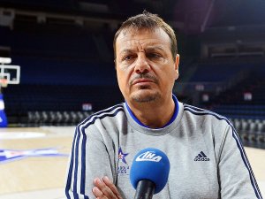 Ergin Ataman: "Hak Ettiğimiz Kupayı Aldık"