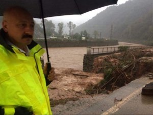 Trabzon’da Sağanak Yağış Etkili Oluyor