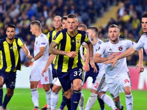 İlk Yarı Sessiz Bitti