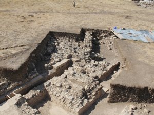 Çorum’da 1800 Yıllık Havuz Ve Veranda Bulundu