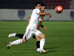 Gaziantep Büyükşehir Belediyespor - Karşıyaka Maçının İlk Yarısı 1-0 Tamamlandı