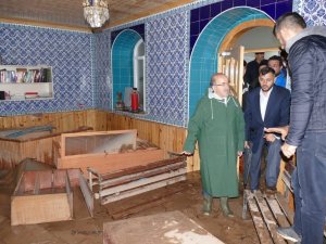 Başkan Gümrükçüoğlu Araklı’daki Sel Bölgesinde İncelemelerde Bulundu
