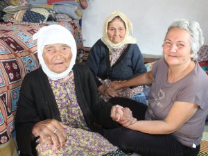 114 Yaşında İlk Doğum Günü Pastası