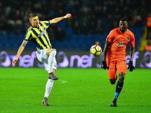 Fenerbahçe Evinde Başakşehir’e Karşı Kazanıyor