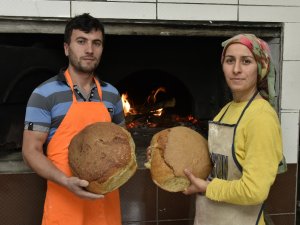 Bu Mahalle Buram Buram Ekmek Kokuyor