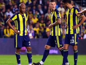 Fener’e Evinde Bir Darbe Daha