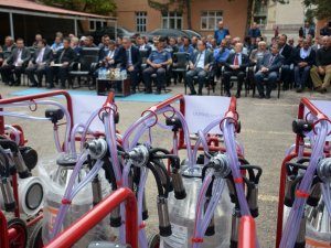 Gümüşhane’de Üreticilere 180 Adet Süt Sağım Makinesi Dağıtıldı