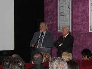 Eski Türk Filmlerini Beğenmeyenlere: Cahiller