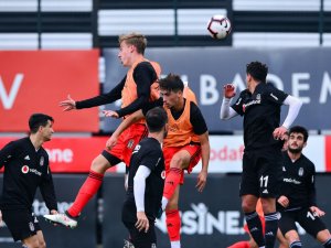 Beşiktaş Hazırlık Maçıyla Çalışmalarını Sürdürdü