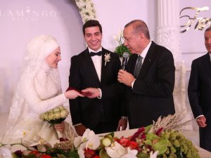 Cumhurbaşkanı Erdoğan Nikah Şahidi Oldu