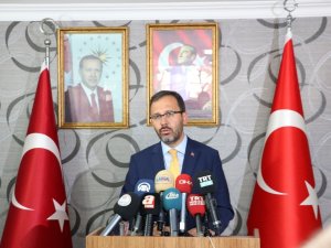 Bakan Kasapoğlu "Sanal Bağımlılık" Konusunda Uyardı
