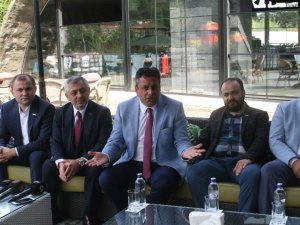 Hekimoğlu: "Ekonomide Ağır Bir Kriz Yok; Sadece Bir Durgunluk Var"