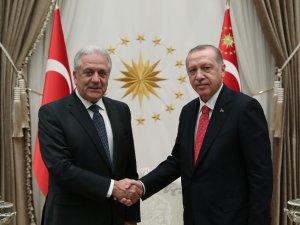 Erdoğan Ab Göç Komiserini Kabul Etti
