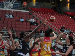 Bellona Kayseri Basketbol: 69 - Çukurova Basketbol: 73