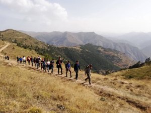 Gümüşhaneli Dağcılardan Sonbahar Yürüyüşü