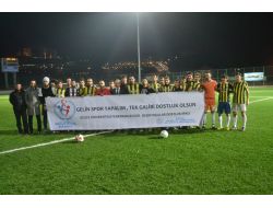 Derbi Öncesi Beşiktaş Ve Fenerbahçe Taraftarları Karşı Karşıya Geldi