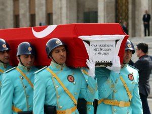 Oya Akgönenç Son Yolculuğuna Uğurlandı