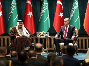 Erdoğan, Kral Selman İle Telefonla Görüştü