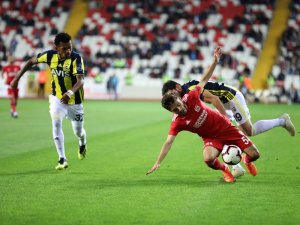 İlk Yarıda Gol Yok