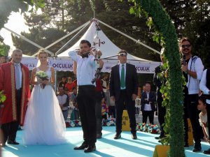 Şampiyon Önce ’Evet’ Dedi, Ardından Ok Attı