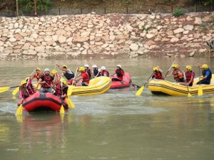 Türkiye’nin İlk ‘Rafting Eğitim Merkezi’ Tunceli’de Açıldı