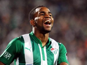 Bakambu Mesut Özil’i Bursaspor’a Davet Etti
