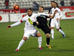 Orduspor- Balıkesirspor Karşılaşması Başladı