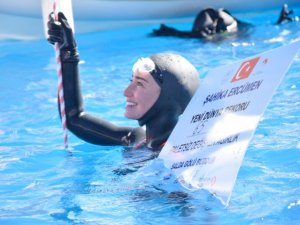 Şahika Encümen Dünya Serbest Dalış Rekorunu Kırdı