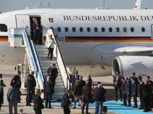 Merkel, Suriye Zirvesi İçin İstanbul’da