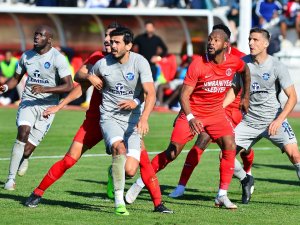 Ümraniyespor Geri Düşse De Kazanmayı Bildi