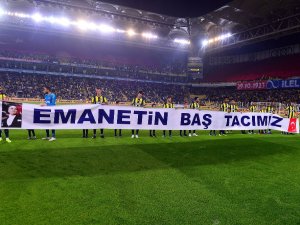 Fenerbahçeli Futbolcular Cumhuriyet Bayramı’nı Kutladı