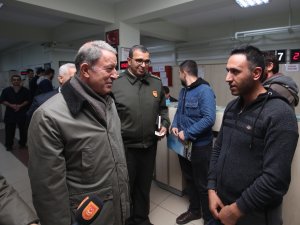 Bakan Akar’dan Askerlik Şubelerine Gece Denetlemesi