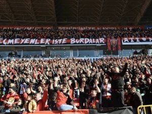 17 Yaşın Altındaki Taraftarlara Bilet 1 Lira