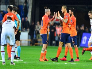 Medipol Başakşehir Beşiktaş’a Kaybetmiyor