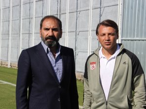 Sivasspor’da Tamer Tuna İle Yollar Ayrıldı