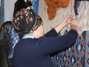 Kilim Dokuma Geleneği Canlı Tutuluyor