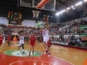 Pınar Karşıyaka: 90 - Spiriou Charleroi: 72