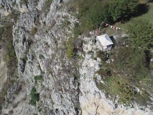 Burada Oturmak Cesaret İster