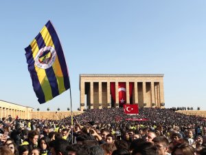 Fenerbahçeliler, Anıtkabir’e Akın Etti