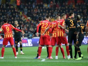 İlk Yarı Galatasaray’ın