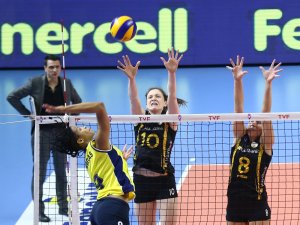 Vakıfbank F.bahçe’yi 3-2’yle Geçti
