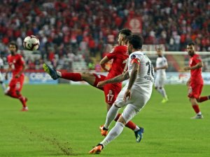 Antalya’da İlk Yarı Gol Yok