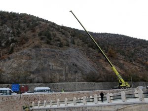 Dağ Kafes İçine Alınıyor