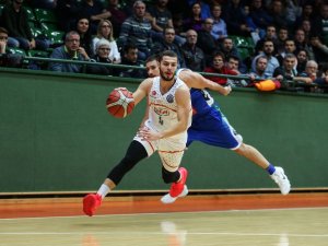 Banvit, Polonya Ekibini Yendi