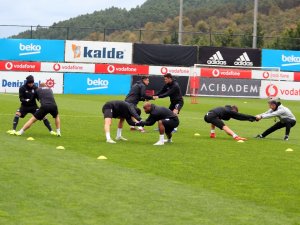 Beşiktaş 10 Eksikle Çalıştı