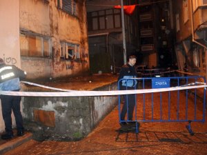İstanbul’da Çökme Riski Bulunan Bina Boşaltıldı