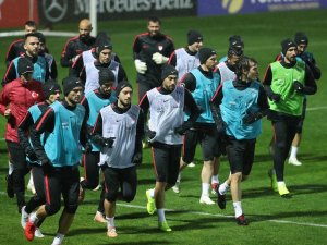 Milliler İsveç İle 12. Randevuda