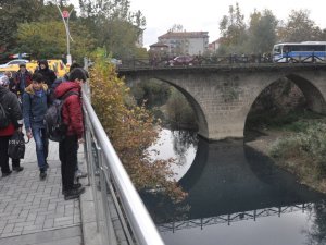Bartın Irmağı Siyaha Büründü