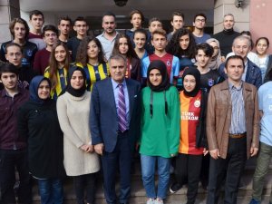 Şenol Güneş, Lise Arkadaşlarıyla Özlem Giderdi